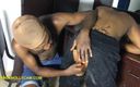 NOLLYCAM AFRICA: Fingering memekku, buka pantatku dan entot aku