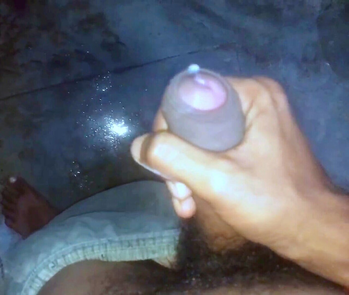 Desiraat23: Hot Boy Desiraat23 Masturbating Without Showing Face