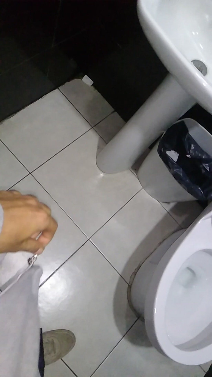 AlexAlejandro13: I În băi