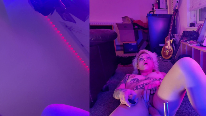 Glitterqueen1999: Fuck Machine Fun - Doggystyle and Missionary Orgasm