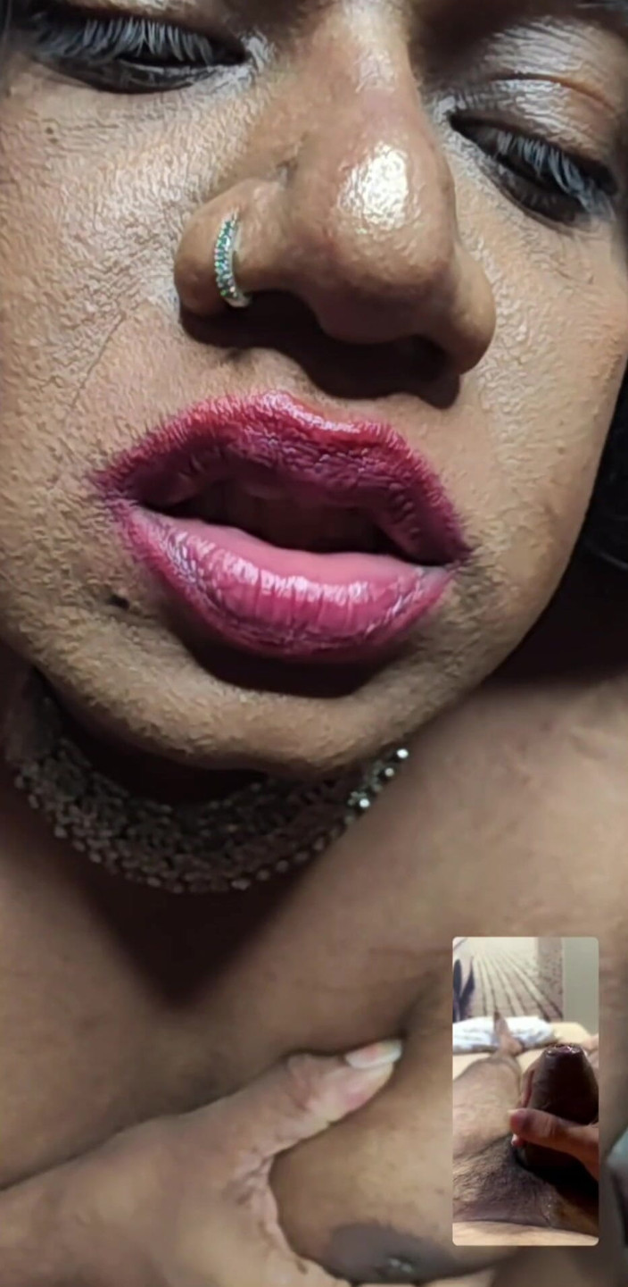 akhilzq: Indian Trans Exposed Her Sexy Body for Client