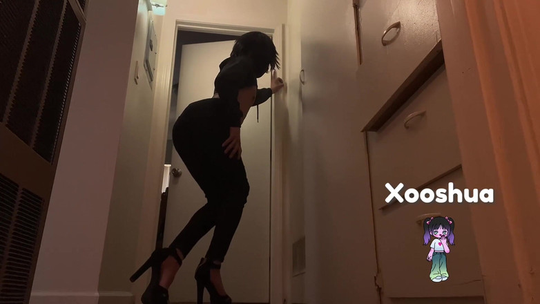 Xooshua (xblue18): 彼らは街中でファックする男を探している女です