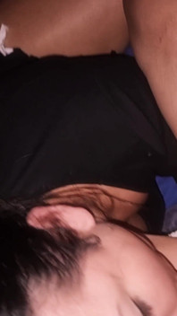 La ragazza malese affamata di cazzo è in ritardo per il lavoro, ma è tutto bene!