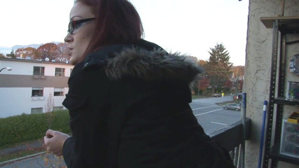 Lucky Cooch: Spex redhead in action