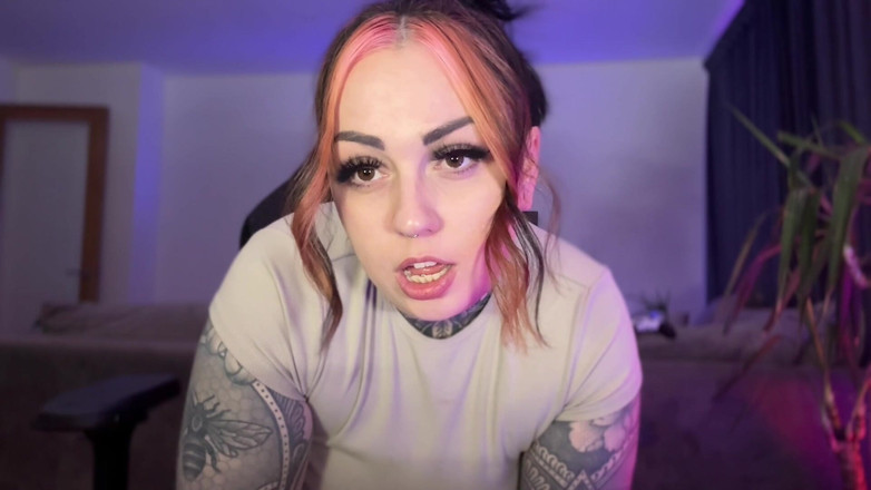 Miss Valentina: Фінансова руїна гра