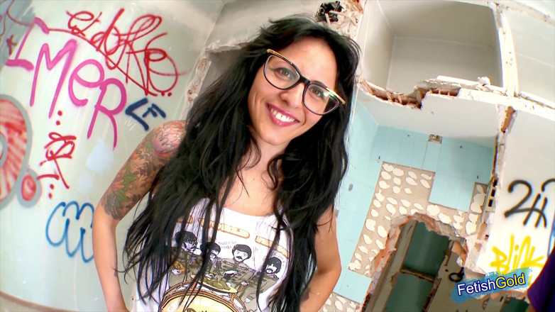 Teens Like it Hard: Tattooed brunette with glasses gets banged hard by a big...