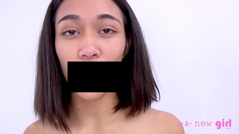 L.A. New Girl: Cue teen lecca il buco del culo del fotografo e...