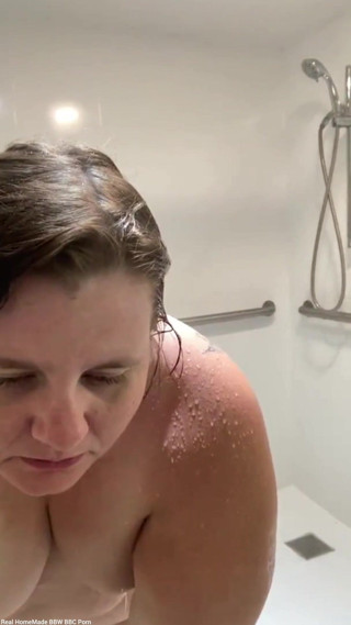 Head Queen's Head Boys: Fam Request Having a Shower Dont Need Help