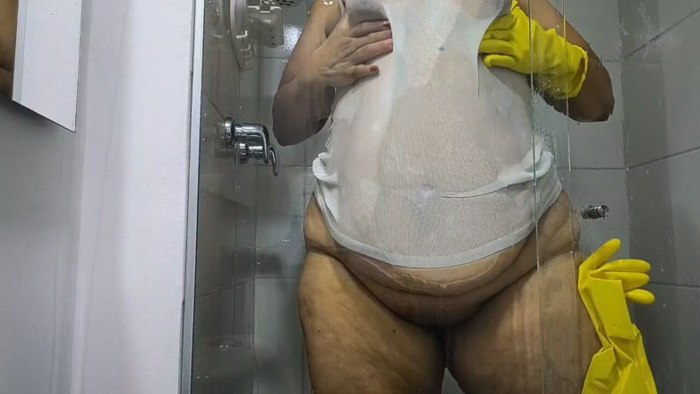 Milfcaliente69: This Maid Really Turns Me on, with Her Big, Delicious...