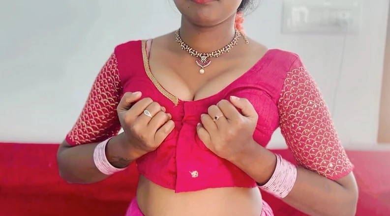 Mary V: Tamil Girl Having Sex with Her Step Cousin in Hotel...