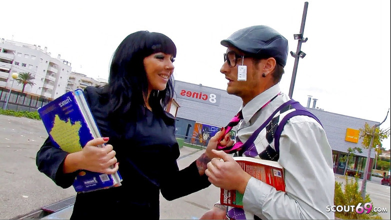 Full porn collection: Sexy teen jordan Perry nimmt streberin beim einkaufen auf und...