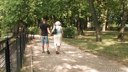 Mature Climax - 100% Mature Videos: Волосатую киску бабушки глубоко пробурил молодой парень