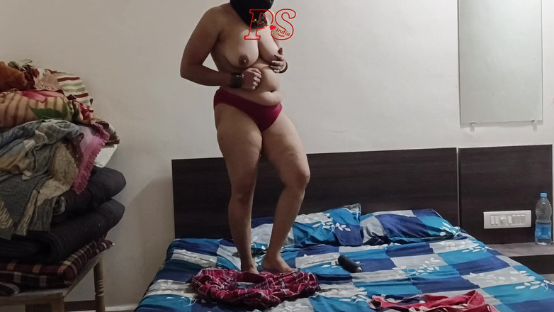 Pstarindia123: Sexy Sneha Bhabhi sólo zábava s vibrátorem Hindi Talk