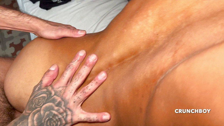 CREAMPIE BOYS FROM MADRID: Kalil被金发上衣peyo fonte生性交