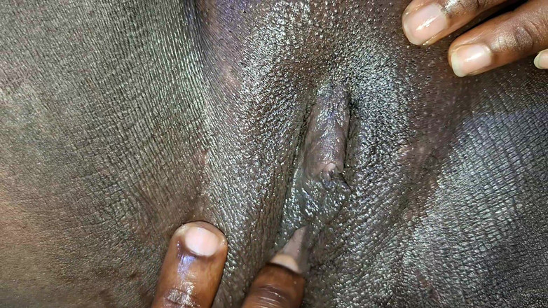 BMCs: Mein finger wirkt wunder an meiner schmutzigen muschi, bis ich...