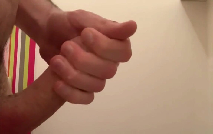 qaz11: Handjob on camera - 610