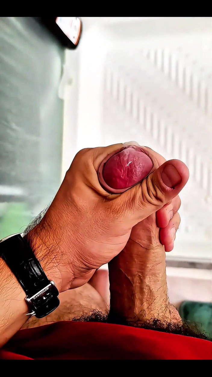 Ulysses the bear: 撫でて、感じて、長いセッションで、深くストロークしてください。最後まで見てほしい。