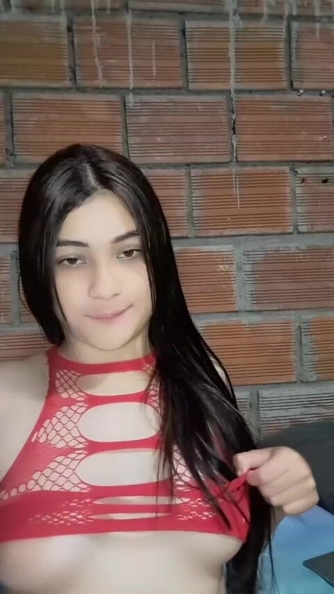 Yulieth Gomez: Amateur Fun with a Step Mom and Her Beautiful Tits...