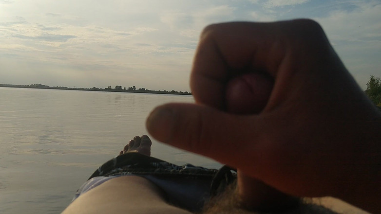 Milen: 自慰行為のbech