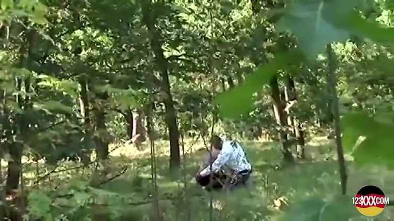 123XXX - 100% Amateurs: Niemka o niesamowitym ciele lubi się pieprzyć w naturze