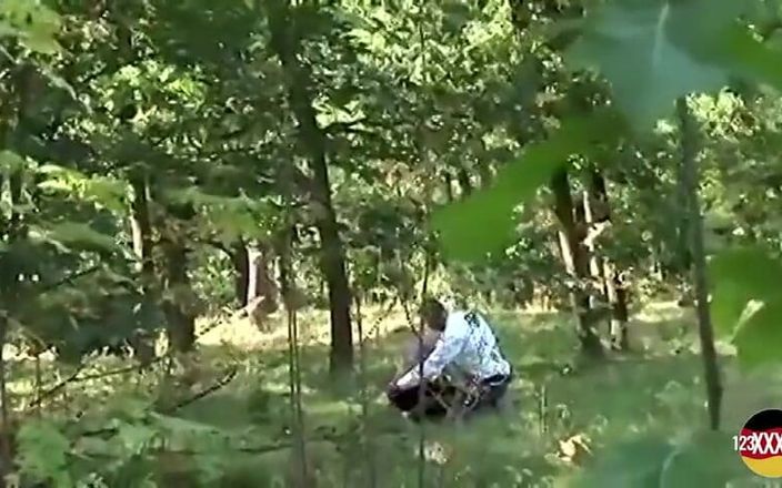 123XXX - 100% Amateurs: Cô gái người Đức với thân hình tuyệt vời thích làm...