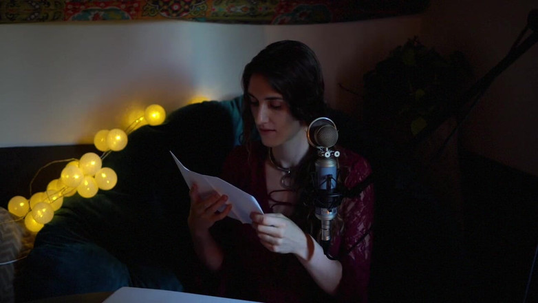 Piper Blush: Asmr zvuky papíru