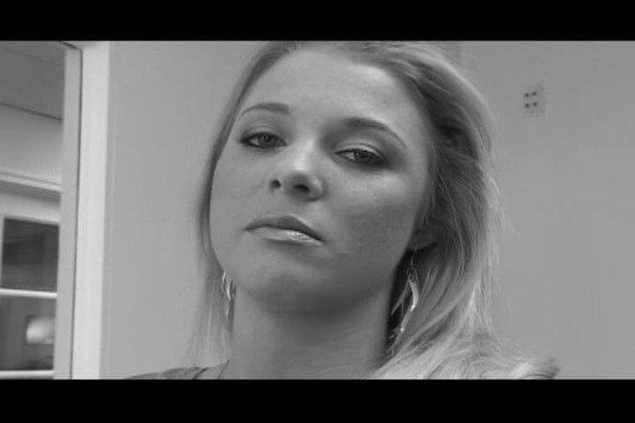 The Dark Side X: 큰 흑인 자지에 후장을 부러뜨린 완벽한 몸매의 아름다운 금발