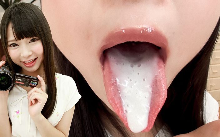 Japan Fetish Fusion: Airi&amp;#039;s Irresistible Tongue Dance in the Mouth
