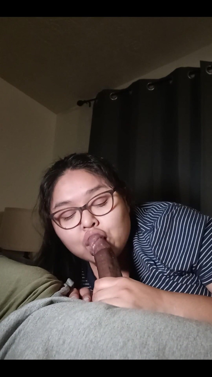 DeesDeepThroat: 같은 비디오. 컷이 없습니다. 전화 버전 전용