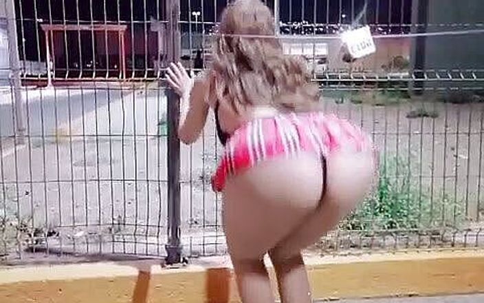 Alarcon Sherly: Amateur homemade porn video recorded on the street