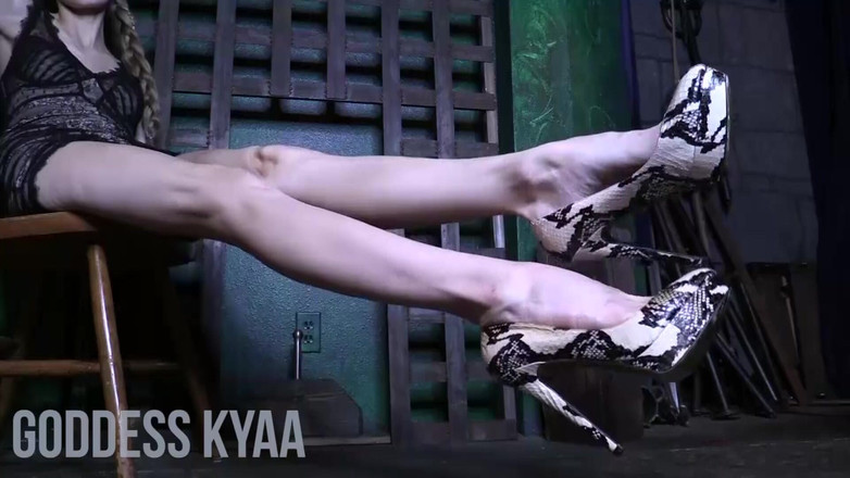 Kyaa Chimera: Concentrati sulle mie gambe