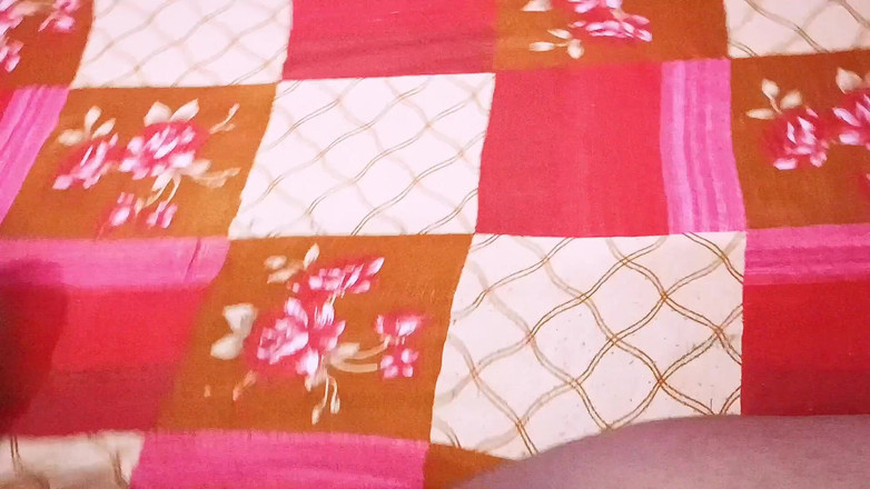 Priyabhabhi2011: Grip étroit, pas d’éjac : branlette de Penny Barber