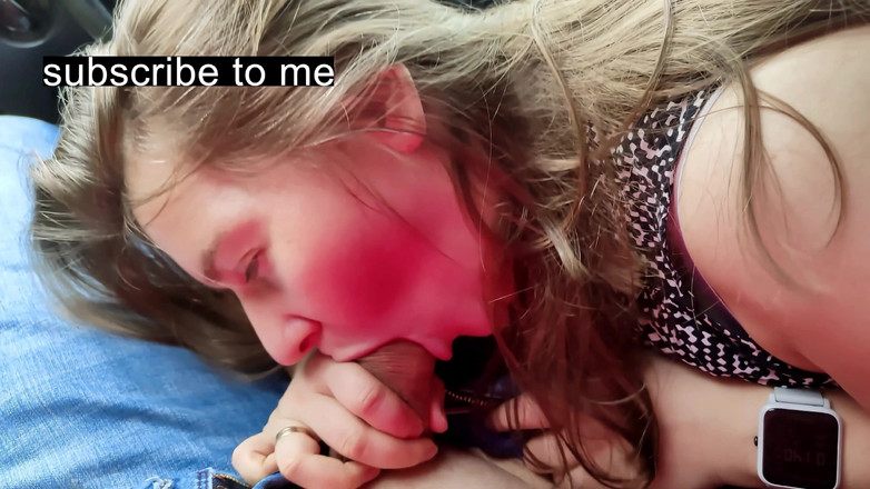 Godsgifts1: 차에서 의붓아버지에게 첫 오럴을 주는 배다른 여동생 POV