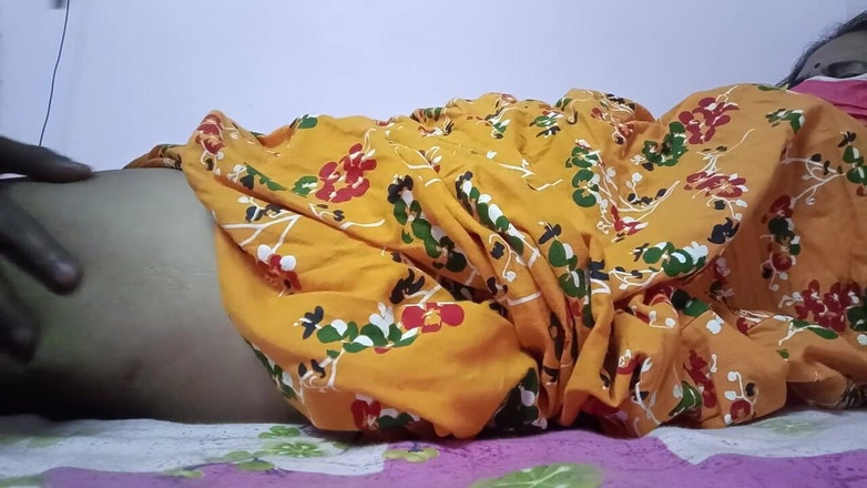 bengalihousewife: India bengalí ama de casa casada en masaje follando