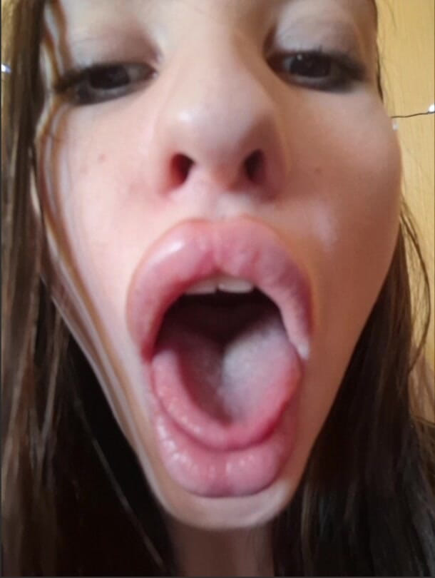 ElzaKom: I'm Young, but I Love Being with Older Men
