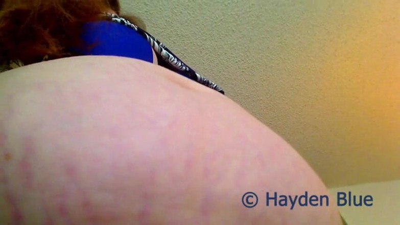 Hayden Blue: Lihat dari bawah striptis awek montel