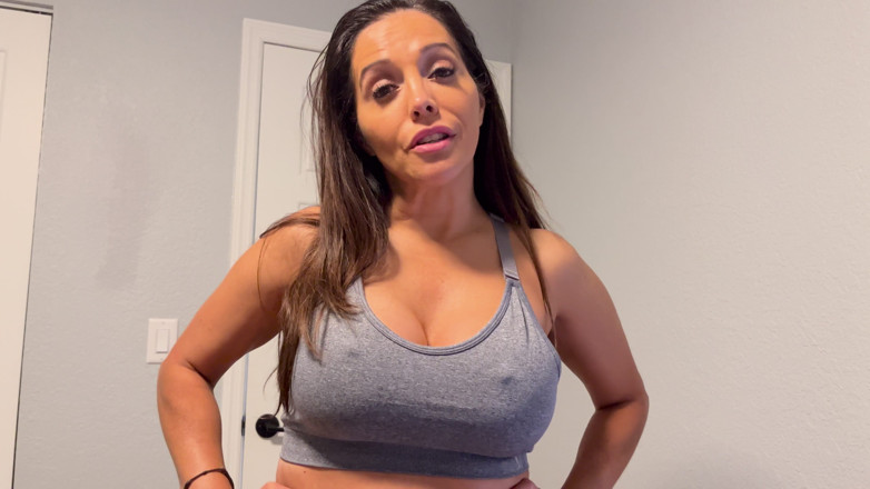 Le Wood: Francesca 's Cuck Caught Jerking off Watching Her Suck Big Black...