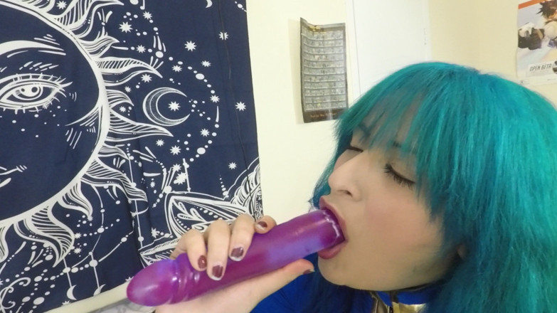 VickyVixen: Vaultdweller Plays with Her Favorite Toy