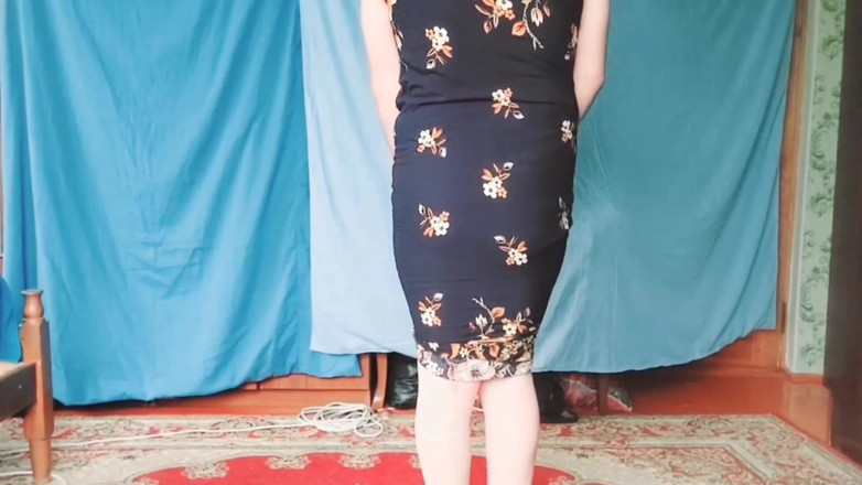 Kitty_Cross: Mon top est aussi étroit que ta prise