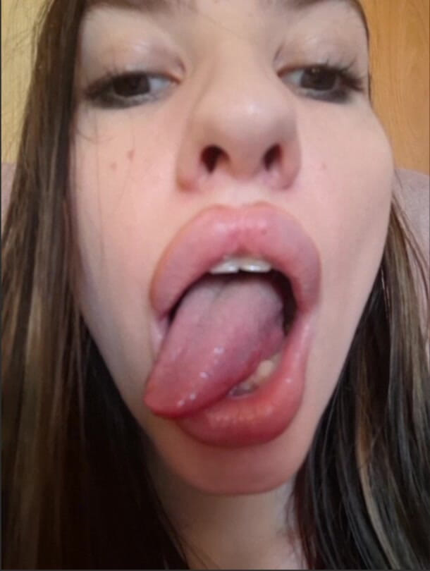 ElzaKom: I'm Young, but I Love Being with Older Men