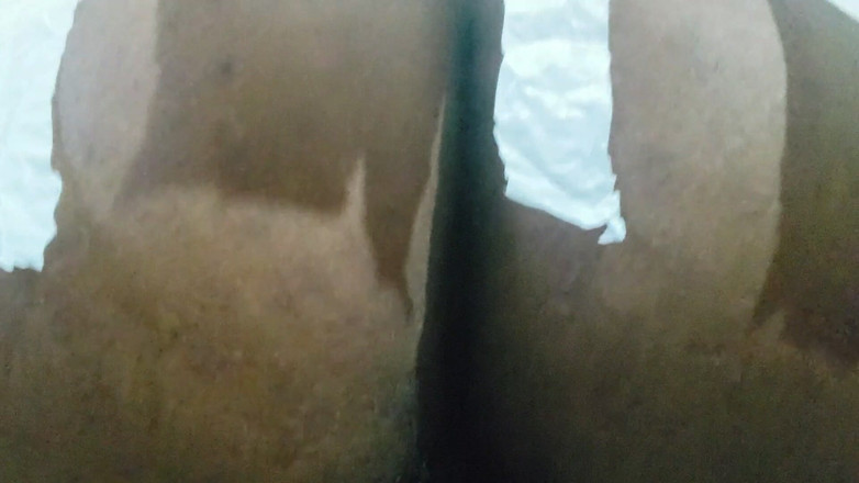 Lovemina: İri güzel kadın tombul güzeller tutkuyla götlerini zıplatiyor