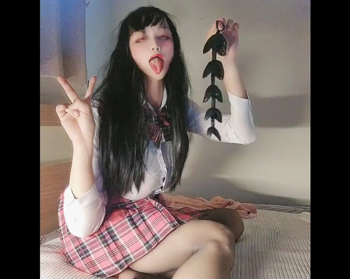 Harinni: Chica universitaria cachonda da ahegao después de una dura sesión...