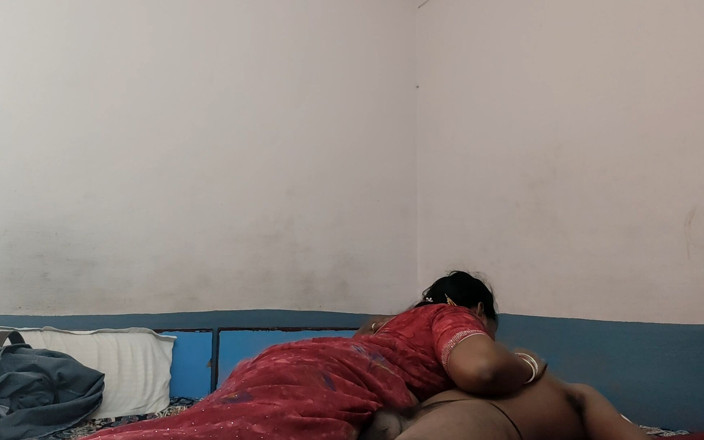 Hindiaudioadda1: Une femme desi telugu présente un cadeau pour l’anniversaire de...
