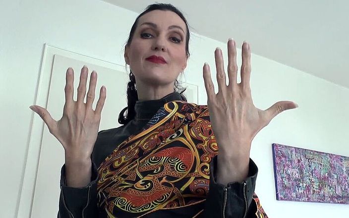 Lady Victoria Valente: Fetish tangan, kuku pendek, kuku alami, JOI Lady Victoria Valente