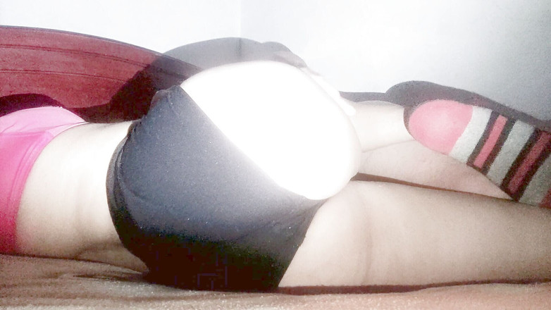 katha: Min styvsyster låter sig bli knullad och skickar videon till...