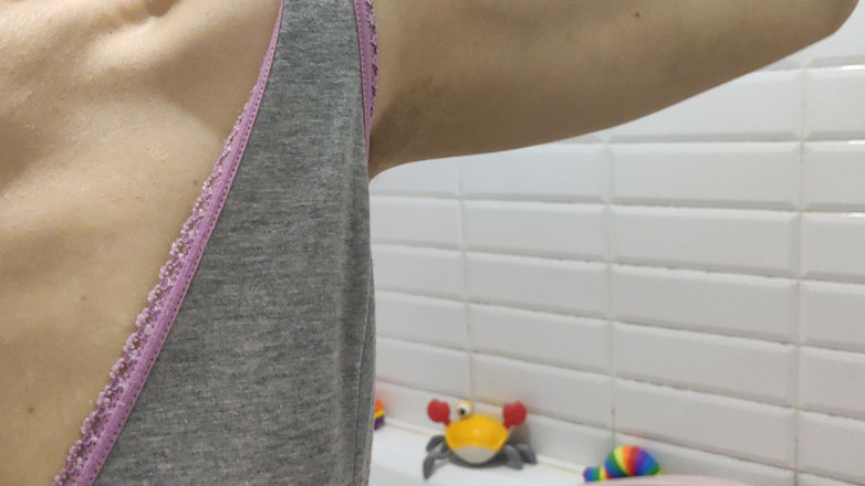 Risky Hairy Couple: Awek besar berotot fleksibel