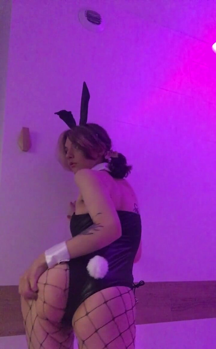 Soft Vulgar: Konečně jsem dostala oblečení na zajíčka chtěla bys malého bucha...