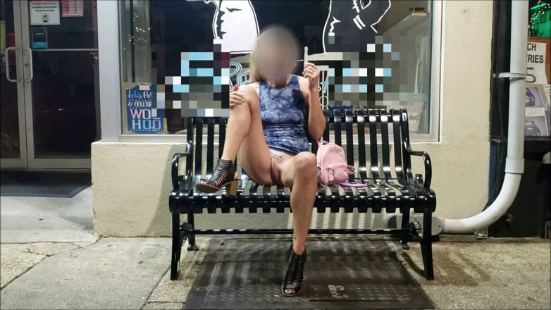 Fantasy Milf: Milf jalang tanpa seluar dalam