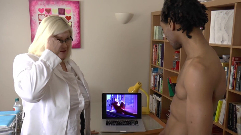 Kinky Bitches: Young Man Has Sex with a Urologist in the Practice