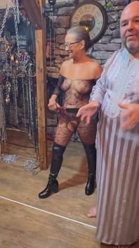 Lanista Beaer Teaches Blackberrymilf How Ro Spank with a Belt.